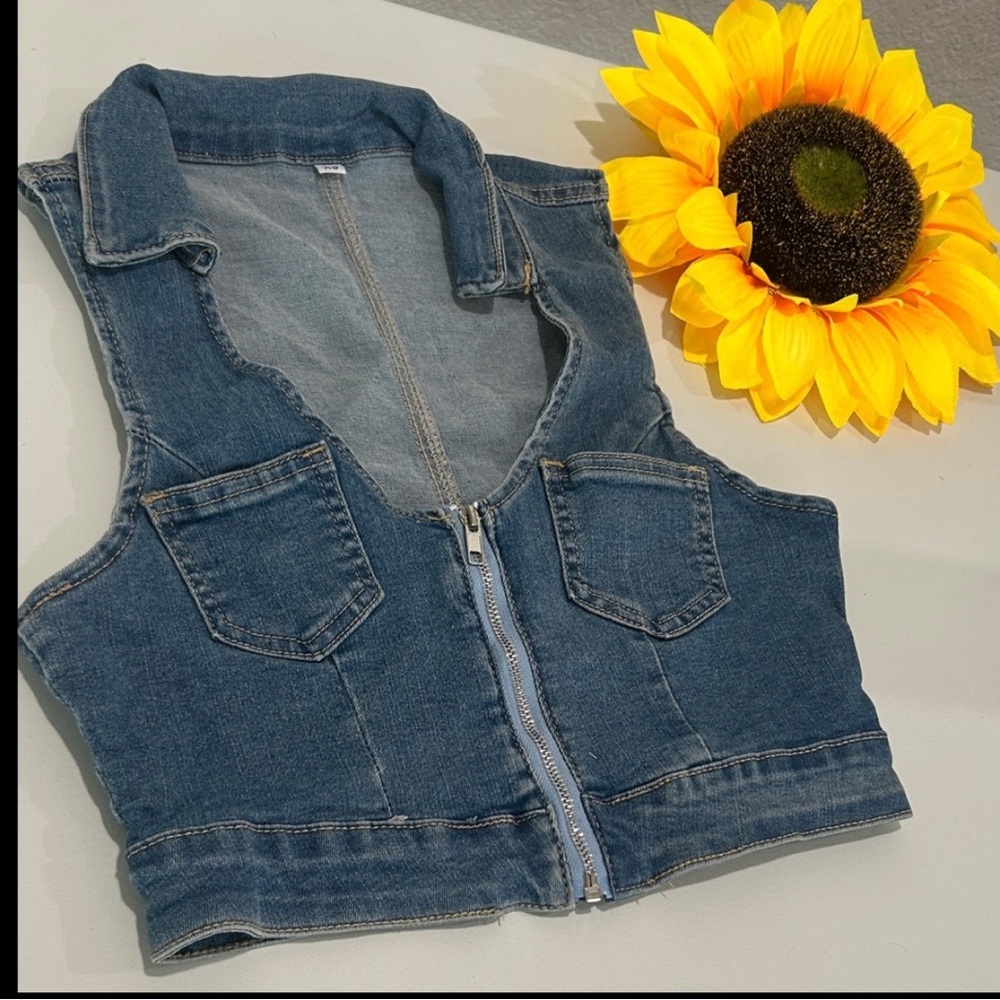 Amazon Essentials Blue Denim Muscle Tee - Picture 4 of 4
